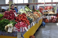 Hala de legume si fructe Targu Neamt